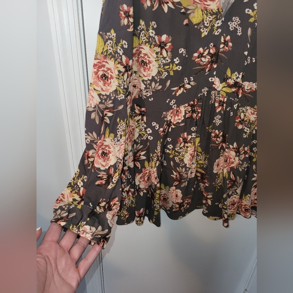 Torrid Top - Picture 3 of 3